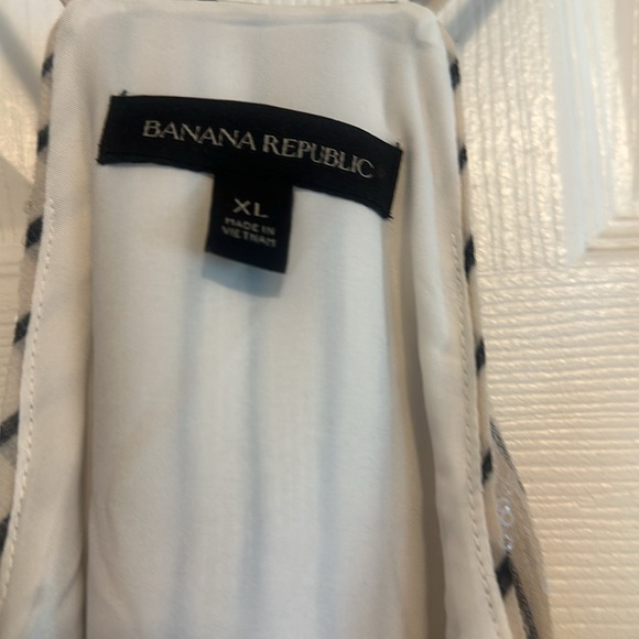 Banana Republic sparkling tank top xl cream and black - Picture 2 of 6